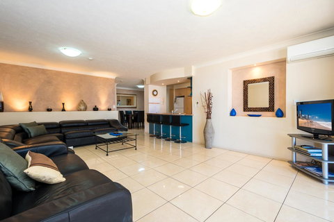 Breakers North Absolute Beachfront Apartments - Official - Tourism Brisbane 38