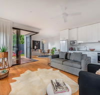 Sam's Buderim Mountain Guest House - Brisbane Tourism