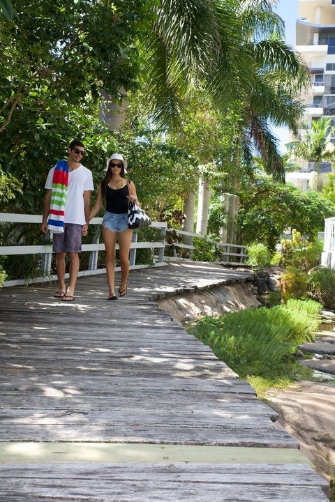 Surfers Mayfair - Tourism Brisbane 7