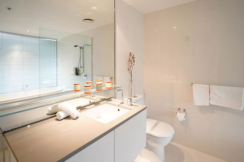Circle On Cavill Surfers Paradise Apartments-Holiday Paradise - Tourism Brisbane 0