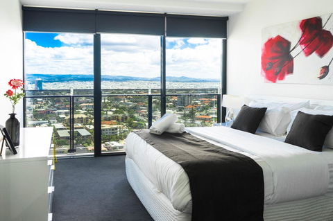Circle On Cavill Surfers Paradise Apartments-Holiday Paradise - Tourism Brisbane 3