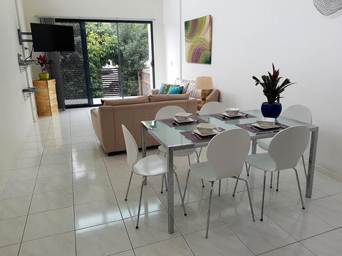 Sutton's Beach Unit - Tourism Brisbane 3