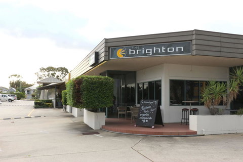 Brighton Hotel - Tourism Brisbane 0