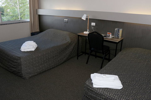 Brighton Hotel - Tourism Brisbane 4