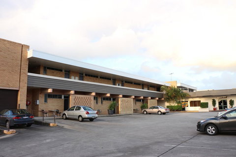 Brighton Hotel - Tourism Brisbane 21