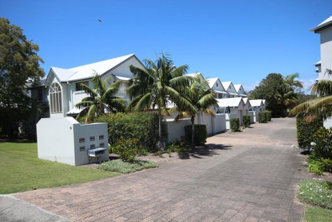 Waters Edge - Tourism Brisbane 0