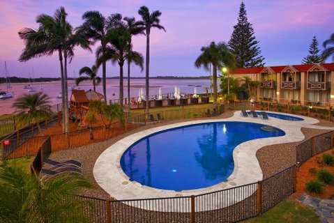 Waters Edge Port Macquarie - Brisbane Tourism 0