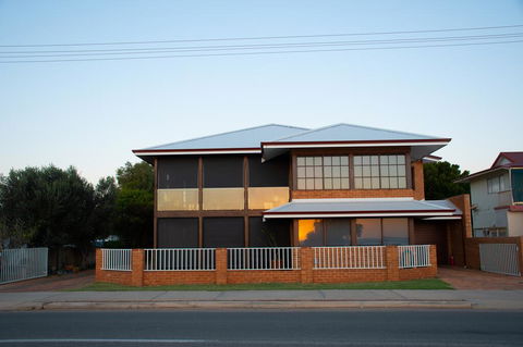 Waterside House Kalbarri - Tourism Brisbane 0