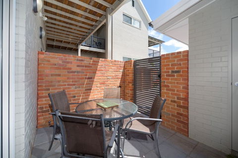 Waterstreet Apartment - Tourism Brisbane 1