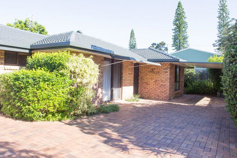 Wellington Parade 1/15a, Shelly Beach, Caloundra - Tourism Brisbane 1