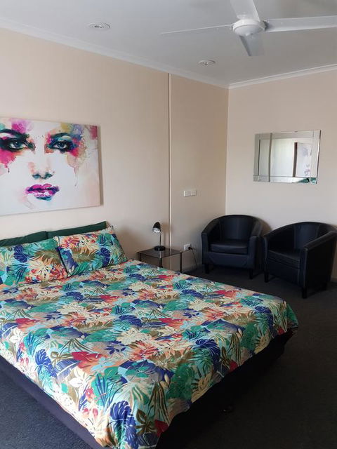 Wentworth Central Motor Inn - Tourism Brisbane 3