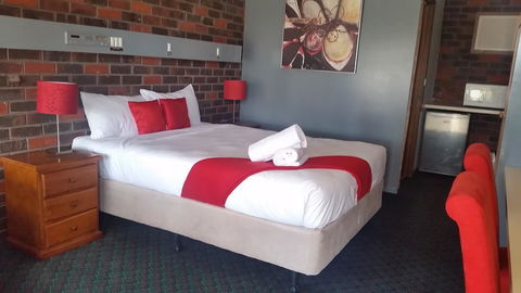 Wentworth Club Motel - Tourism Brisbane 1