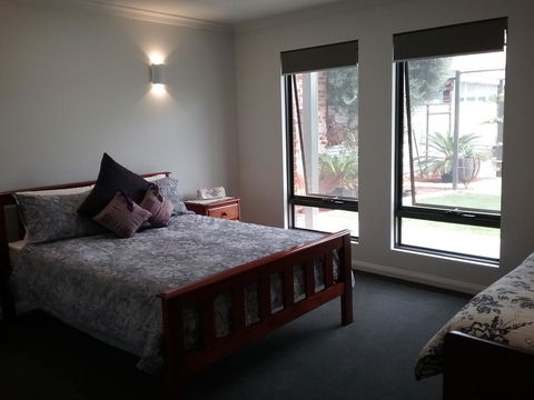 Wentworth Wharf B&B - Tourism Brisbane 1