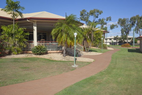 Western Heritage Motor Inn - Tourism Brisbane 1