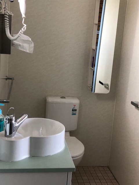 Whale Fisher Motel - Brisbane Tourism 3