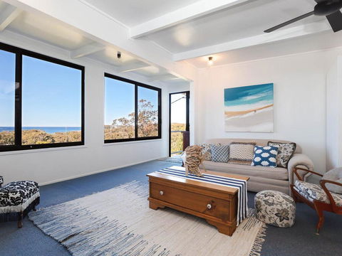 Whale Tales' 78 Lentara Street - FANTASTIC WATER VIEWS OVER FINGAL BEACH - Tourism Brisbane 3