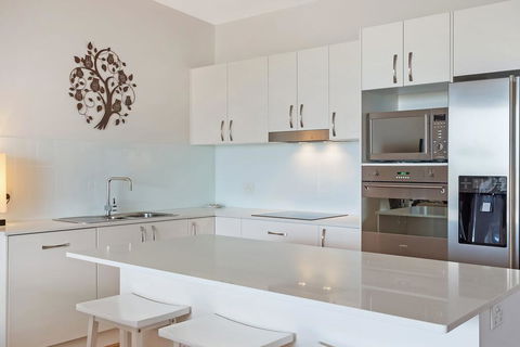 Wharf Apartment Unit 15 - Tourism Brisbane 1