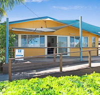Wheelchair Friendly with water views - Welsby Pde Bongaree - Brisbane Tourism