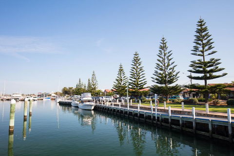 White Caps B - New Styles & Spacious Home - Brisbane Tourism 0