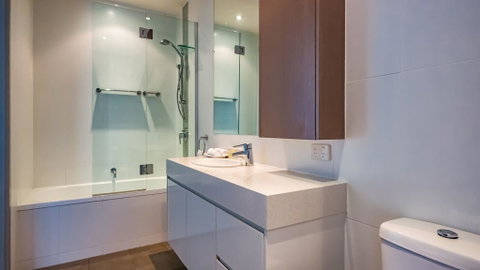 White Shells Luxury Apartments - Tourism Brisbane 1