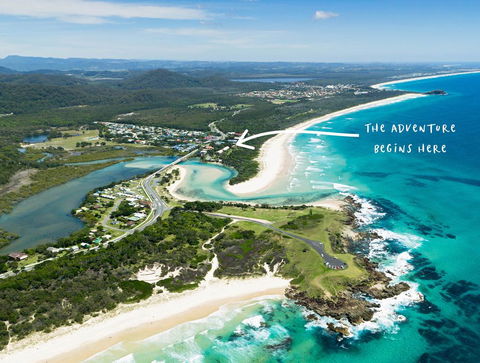 White Waves On The Beach - Tourism Brisbane 0