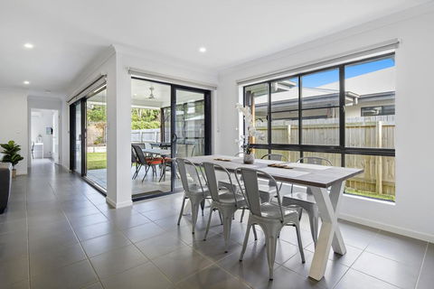 Whitsunday Family Escape - Tourism Brisbane 3