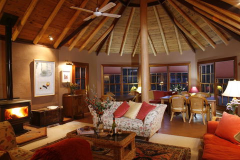 Wildwood Guesthouse - Tourism Brisbane 0