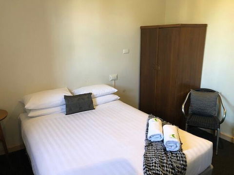 William Farrer Hotel - Brisbane Tourism 1