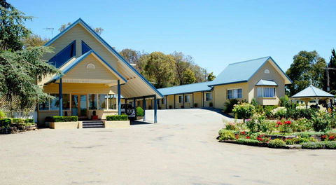 Willows Motel - Tourism Brisbane 3