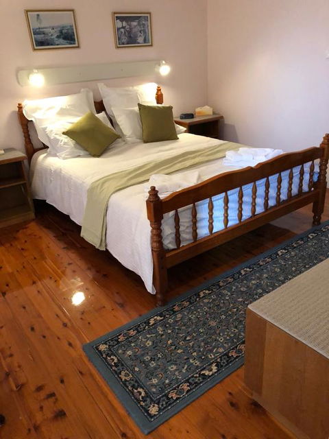 Wine Country Drive Guest House - Tourism Brisbane 0