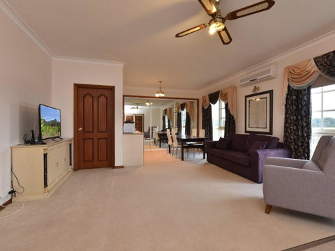 Wine Country Homestead 1br Studio - Brisbane Tourism 3