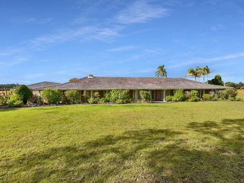 Wine Country Homestead 4-6br House - Tourism Brisbane 0