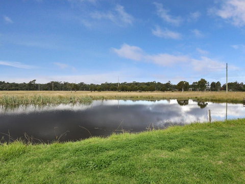 Wine Country Homestead Estate - Brisbane Tourism 0