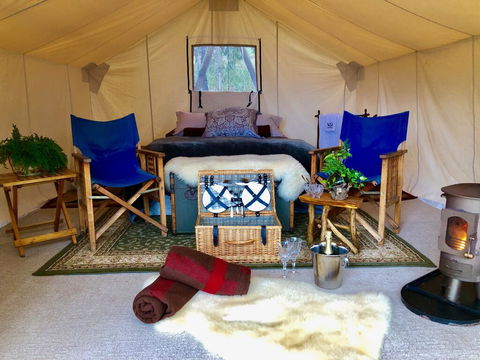 Wingtons Glamping - Brisbane Tourism 0