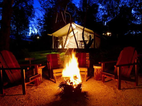 Wingtons Glamping - Brisbane Tourism 1