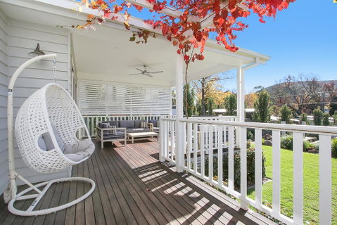 Winter Home - Our Place At Bright - Brisbane Tourism 1