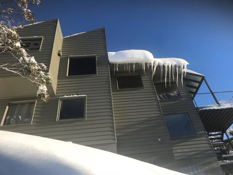 Winterbrook Chalet - Tourism Brisbane 0