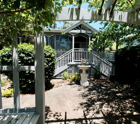Wisteria Cottage 95 Main Western Road - Tourism Brisbane 1