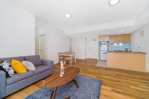 Wolli Creek Airport Serviced 2 Bedroom Apartment - Tourism Brisbane 1