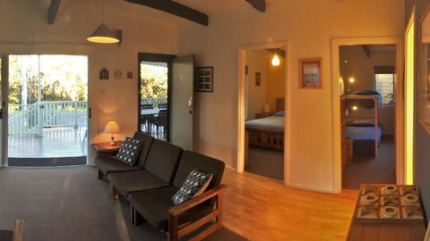 Wonky Pine Beach House, NARRWALLEE- 4 Bedroom - Tourism Brisbane 2