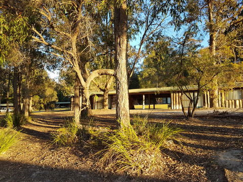 Woodbine Park Eco Cabins - Brisbane Tourism 0