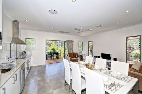 Woodgate Beach Houses - Tourism Brisbane 2