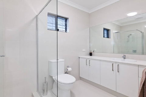 Woodlands - Home With A View - Tourism Brisbane 2