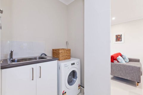 Woodlands - Home With A View - Tourism Brisbane 1