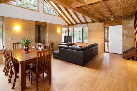 Woodstone Kookaburra Cottage - Tourism Brisbane 2