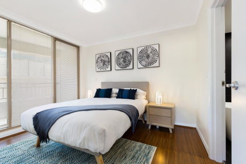 Woolloomooloo Modern Apartment 12BRK - Brisbane Tourism 3