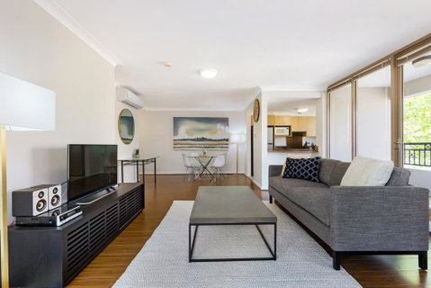 Woolloomooloo Modern Apartment 12BRK - Brisbane Tourism 0