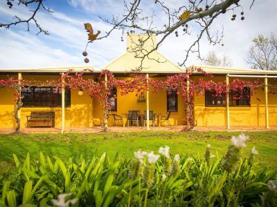 Woolshed Hill Estate - Brisbane Tourism 0