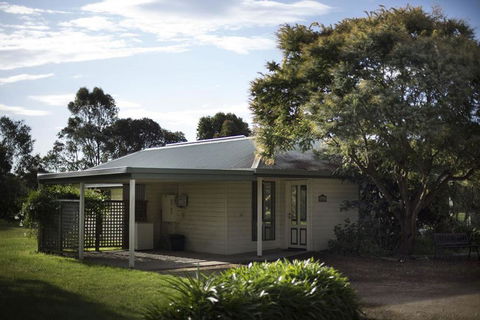 Woongara Cottage - Pet Friendly Country Retreat - Tourism Brisbane 1