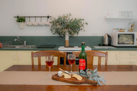 Woongara Cottage - Pet Friendly Country Retreat - Tourism Brisbane 2